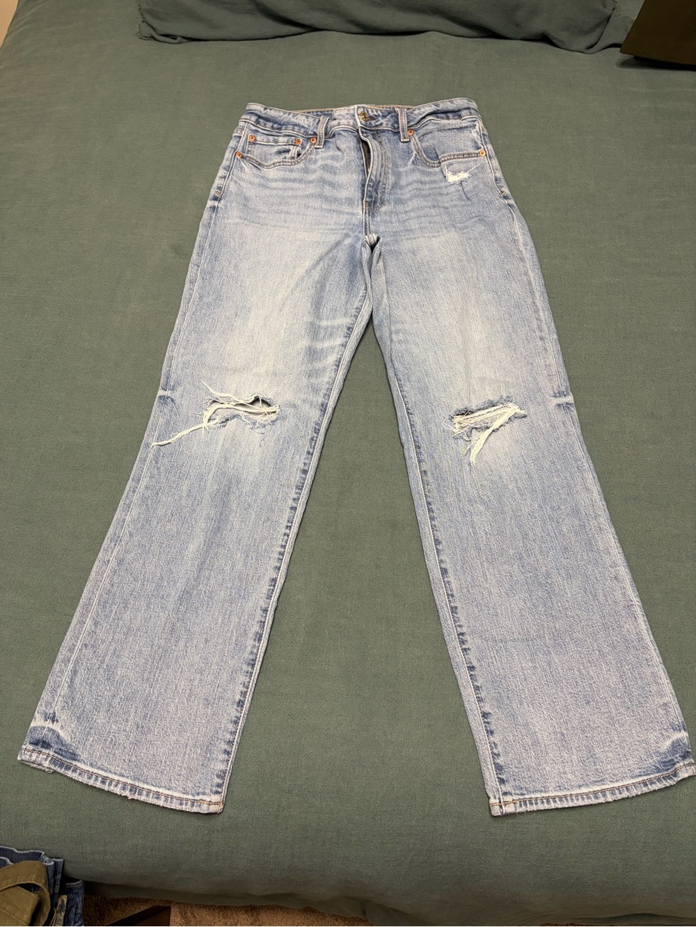 Daze Demi Light Wash Distressed Women's Jeans - Casual baggy Leg